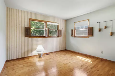 Bedroom - 205 Highfield, Marshall, MI 49068 photo 2 of 3