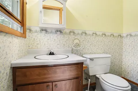 Bath - 205 Highfield, Marshall, MI 49068 photo 1 of 2