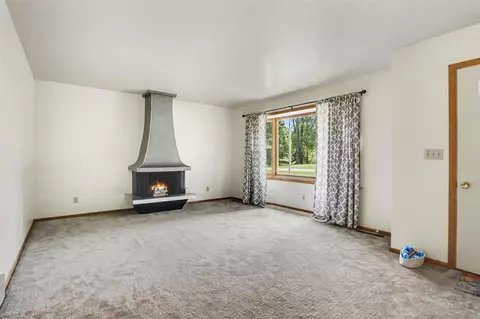 Living - 205 Highfield, Marshall, MI 49068 photo 2 of 2