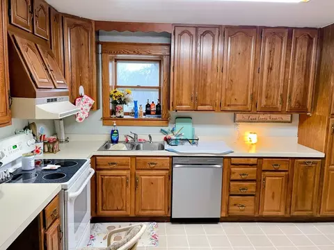 2311 E Glendora, Buchanan, MI 49107 photo 7
