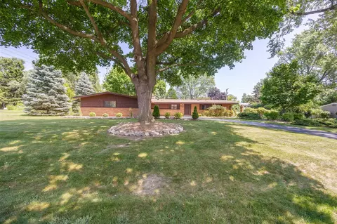 1521 Ledbury, Bloomfield Township, MI 48304