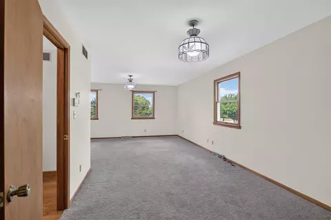Bedroom - 4001 Hoyer, Jackson, MI 49201 photo 1 of 11