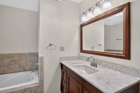 Bath - 4001 Hoyer, Jackson, MI 49201 photo 3 of 9
