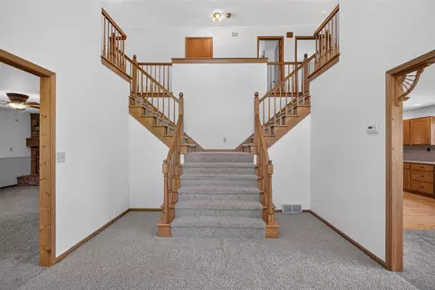 Entry Way - 4001 Hoyer, Jackson, MI 49201 photo 1 of 8