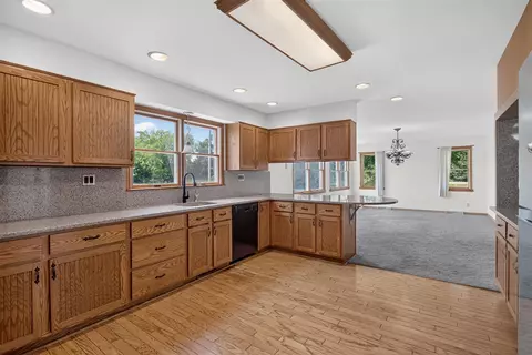 Kitchen - 4001 Hoyer, Jackson, MI 49201 photo 1 of 6