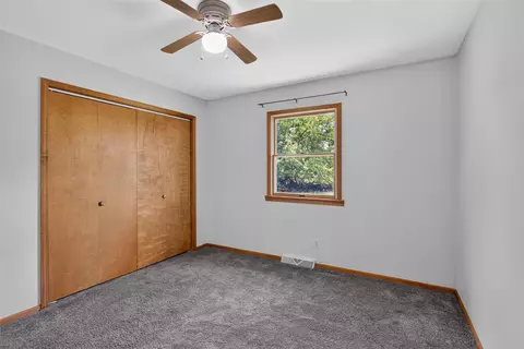 Bedroom - 4001 Hoyer, Jackson, MI 49201 photo 11 of 11