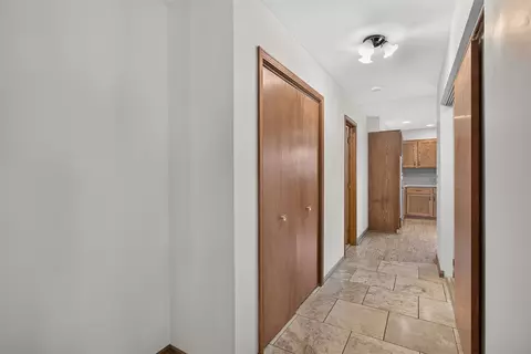 Entry Way - 4001 Hoyer, Jackson, MI 49201 photo 4 of 8