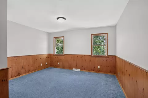 Bedroom - 4001 Hoyer, Jackson, MI 49201 photo 8 of 11