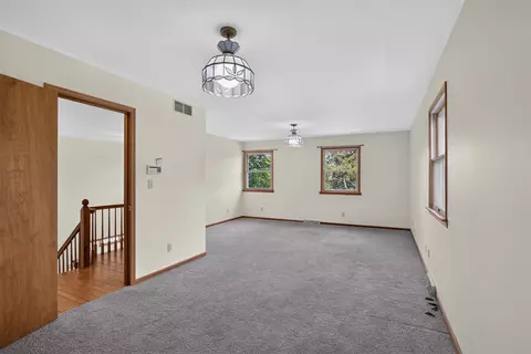 Bedroom - 4001 Hoyer, Jackson, MI 49201 photo 2 of 11