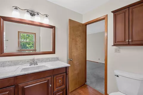 Bath - 4001 Hoyer, Jackson, MI 49201 photo 4 of 9