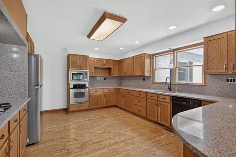 Kitchen - 4001 Hoyer, Jackson, MI 49201 photo 2 of 6