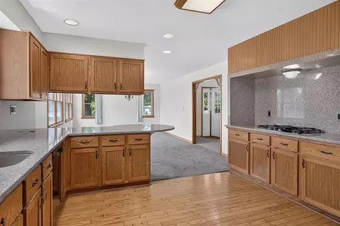 Kitchen - 4001 Hoyer, Jackson, MI 49201 photo 5 of 6