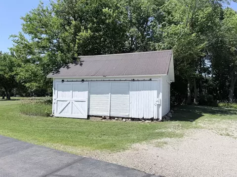 Exterior - 4001 Hoyer, Jackson, MI 49201 photo 19 of 20