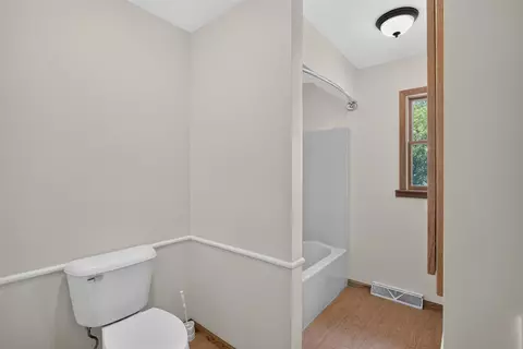 Bath - 4001 Hoyer, Jackson, MI 49201 photo 5 of 9