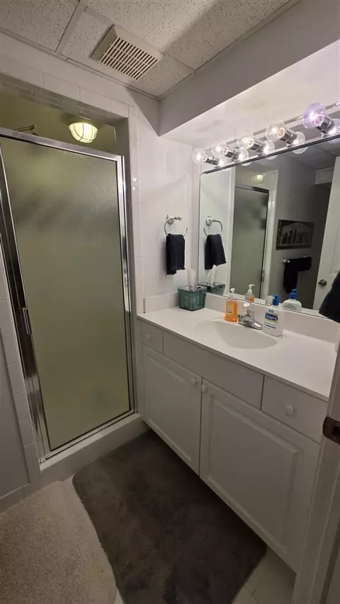 Bath - 5256 Wright, West Bloomfield, MI 48322 photo 4 of 5