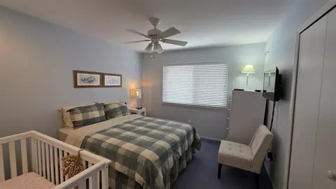 Bedroom - 5256 Wright, West Bloomfield, MI 48322 photo 4 of 5