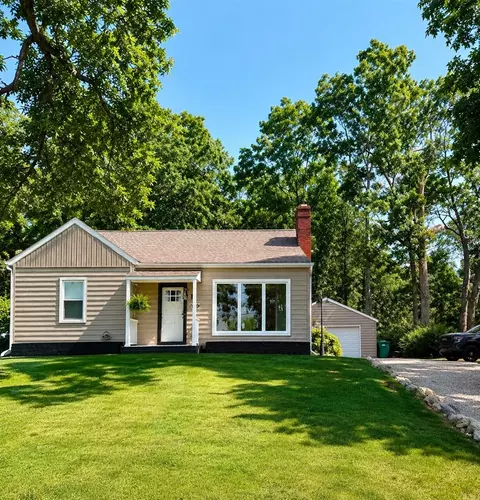 1516 Romence, Portage, MI 49024