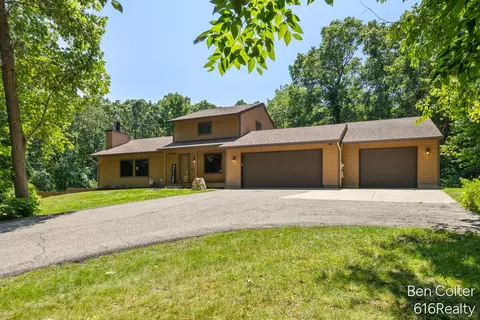 3161 Emberwood, Lowell, MI 49331