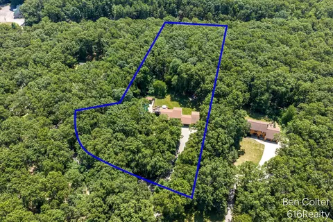 3161 Emberwood, Lowell, MI 49331