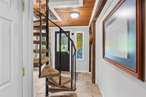 Entry Way - 55942 Day, Marcellus, MI 49067 photo 5 of 5