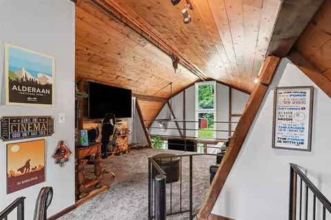 Entry Way - 55942 Day, Marcellus, MI 49067 photo 3 of 5