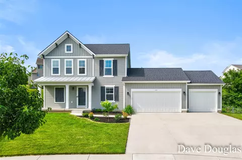 237 Young, Rockford, MI 49341