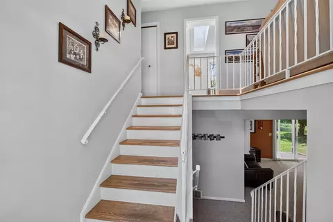 Entry Way - 2130 Creglow, Jackson, MI 49203 photo 1 of 1