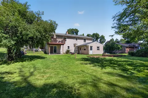 Exterior - 2130 Creglow, Jackson, MI 49203 photo 12 of 15