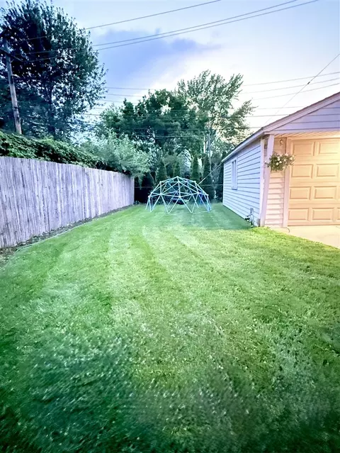 1936 Walnut, Dearborn, MI 48124 photo 10