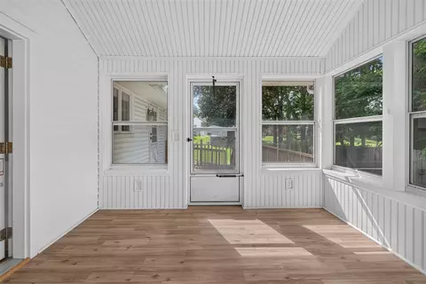 Exterior - 2000 Cascade, Jackson, MI 49203 photo 4 of 11