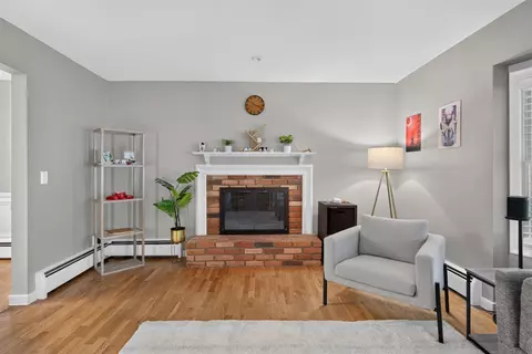 Living - 2000 Cascade, Jackson, MI 49203 photo 2 of 3