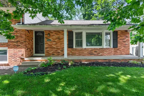Exterior - 2000 Cascade, Jackson, MI 49203 photo 2 of 11
