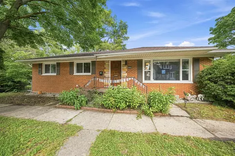 204 Edgewood Pl, Ferndale, MI 48220