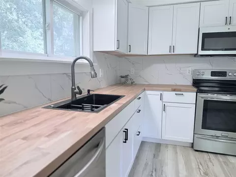 Kitchen - 1500 Deyo, Jackson, MI 49203 photo 6 of 6