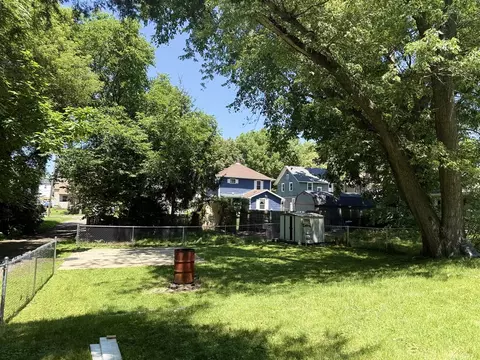 Exterior - 1500 Deyo, Jackson, MI 49203 photo 3 of 15