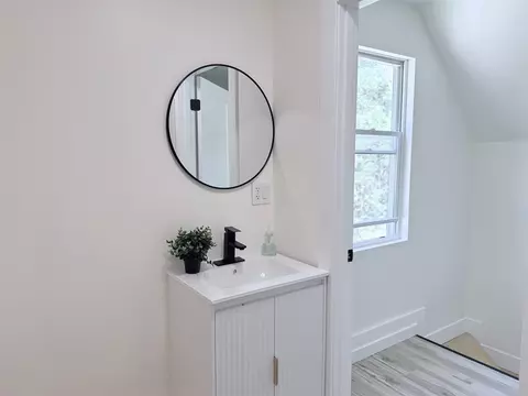 Bath - 1500 Deyo, Jackson, MI 49203 photo 3 of 10