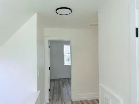 Entry Way - 1500 Deyo, Jackson, MI 49203 photo 16 of 18