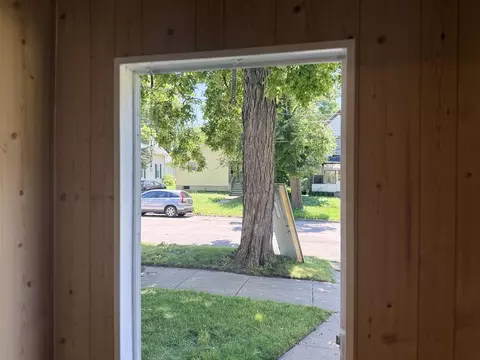 Entry Way - 1500 Deyo, Jackson, MI 49203 photo 13 of 18