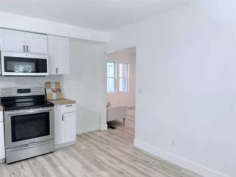 Kitchen - 1500 Deyo, Jackson, MI 49203 photo 4 of 6