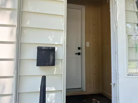 Exterior - 1500 Deyo, Jackson, MI 49203 photo 8 of 15