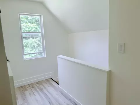 Entry Way - 1500 Deyo, Jackson, MI 49203 photo 3 of 18