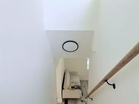 Entry Way - 1500 Deyo, Jackson, MI 49203 photo 5 of 18