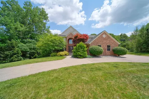 4735 Kalmbach, Chelsea, MI 48118