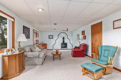 Living - 730 W Evergreen, Sidney, MI 48885 photo 5 of 7