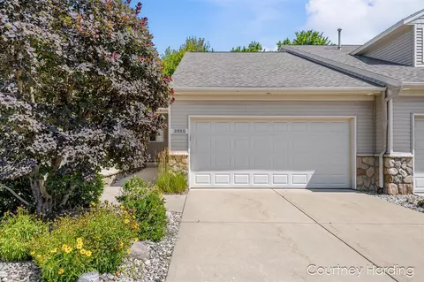 2925 Stoney Crk #103, Hudsonville, MI 49426