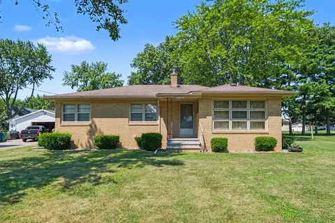 9058 4th, Baroda, MI 49101