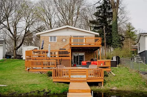 4733 Shore, Coloma, MI 49038