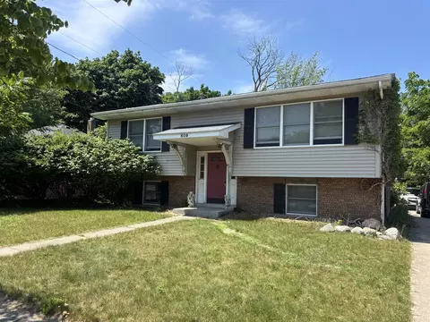 609 Hillock, Grand Haven, MI 49417