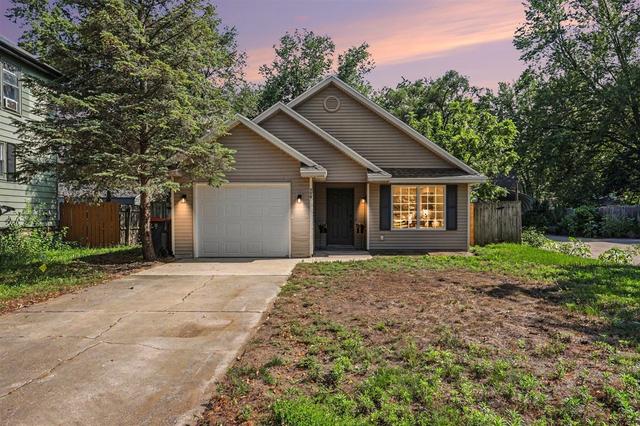 550 W 22nd, Holland, MI 49423