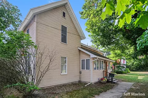 301 N Clay, Greenville, MI 48838
